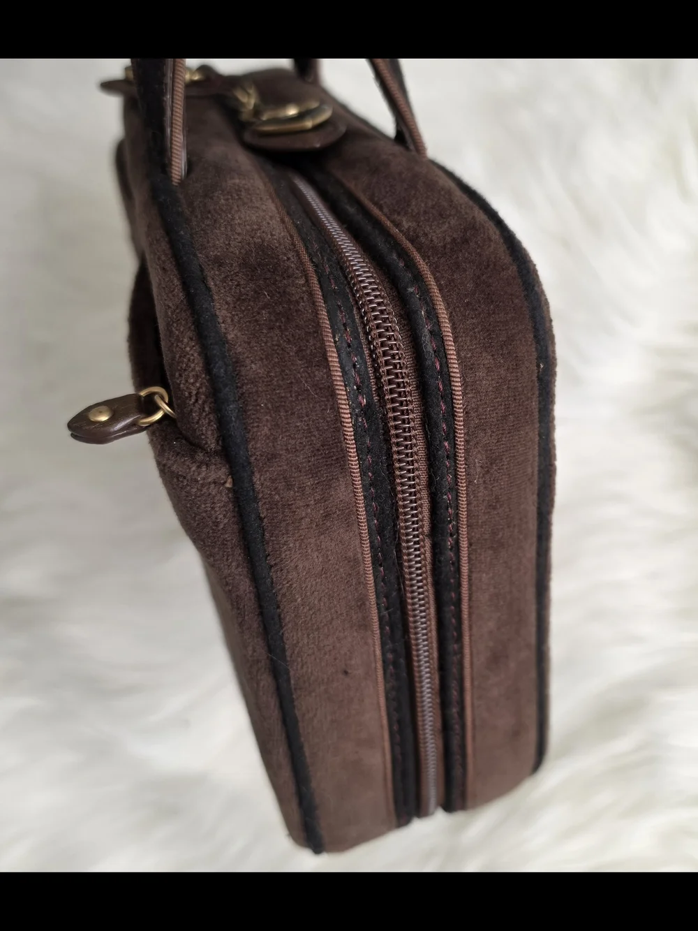 Rare vintage y2k Juicy Couture house of juicy / queen of juicy velour makeup bag